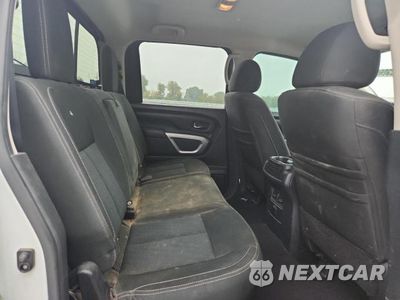 Zdjęcie 10 z 12 samochodu: 2017 NISSAN TITAN XD SV VIN:1N6AA1F24HN550264 - miniatura