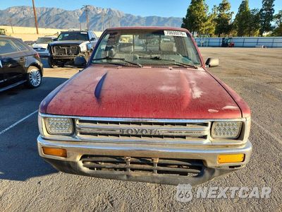 Piąte zdjęcie samochodu w środku: 1989 TOYOTA PICKUP SR5 VIN:JT4RN93S4K0011693 - miniatura