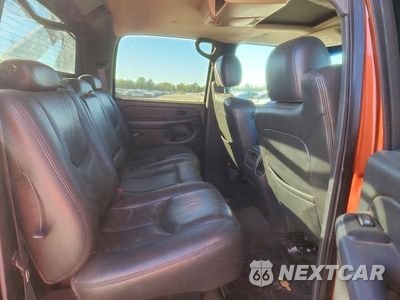 Zdjęcie 10 z 12 samochodu: 2004 CHEVROLET AVALANCHE K1500 VIN:3GNEK12T24G277397 - miniatura