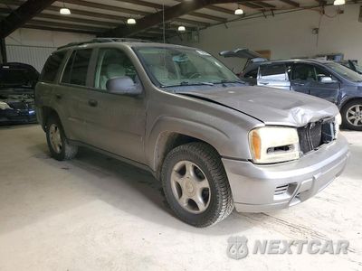 Czwarte zdjęcie samochodu z boku: 2006 CHEVROLET TRAILBLAZER LS VIN:1GNDT13S262328357 - miniatura