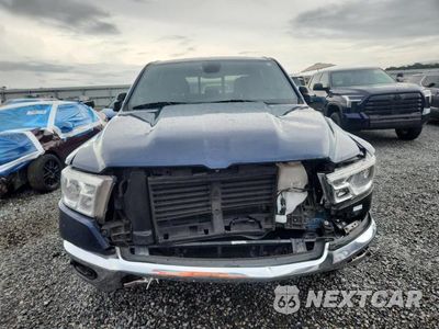 Piąte zdjęcie samochodu w środku: 2019 RAM 1500 BIG HORN/LONE STAR VIN:1C6SRFMT3KN922068 - miniatura