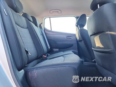 Zdjęcie 10 z 12 samochodu: 2023 NISSAN LEAF S VIN:1N4AZ1BV3PC554432 - miniatura