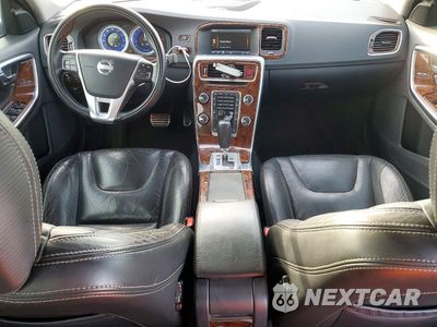 Zdjęcie 8 z 12 samochodu: 2012 VOLVO S60 T6 VIN:YV1902FHXC2095282 - miniatura