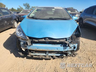 Piąte zdjęcie samochodu w środku: 2016 TOYOTA PRIUS C TWO VIN:JTDKDTB34G1133418 - miniatura