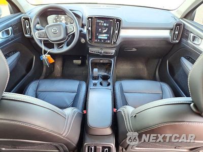 Zdjęcie 8 z 14 samochodu: 2022 VOLVO XC40 T5 MOMENTUM VIN:YV4162UK8N2721508 - miniatura
