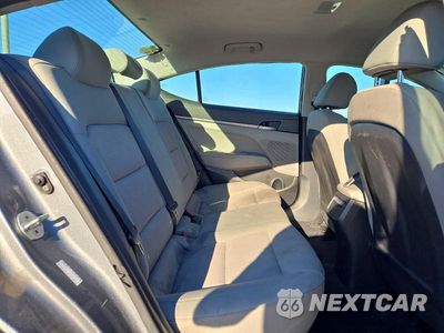 Zdjęcie 10 z 12 samochodu: 2017 HYUNDAI ELANTRA SE VIN:KMHD74LF0HU075298 - miniatura