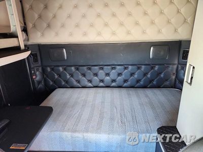 Zdjęcie 10 z 14 samochodu: 2022 KENWORTH T680 SEMI TRUCK VIN:1XKYDP9X0NJ134951 - miniatura