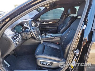 Zdjęcie 7 z 12 samochodu: 2016 BMW 750 XI VIN:WBA7F2C54GG417006 - miniatura