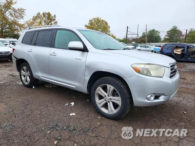 Czwarte zdjęcie samochodu z boku: 2010 TOYOTA HIGHLANDER SPORT VIN:5TDEK3EH9AS003994 - miniatura