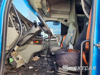 Zdjęcie 7 z 14 samochodu: 2019 KENWORTH T680 SEMI TRUCK VIN:1XKYD49X6KJ291930 - miniatura