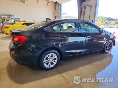 Trzecie zdjęcie samochodu z tyłu: 2019 CHEVROLET CRUZE LS VIN:1G1BC5SMXK7102194 - miniatura
