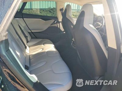 Zdjęcie 10 z 13 samochodu: 2014 TESLA MODEL S VIN:5YJSA1H17EFP35169 - miniatura