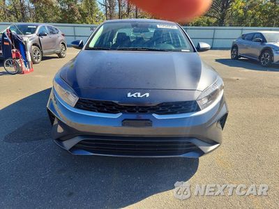 Piąte zdjęcie samochodu w środku: 2024 KIA FORTE LXS VIN:3KPF24AD4RE767674 - miniatura