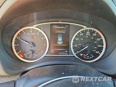 Zdjęcie 9 z 12 samochodu: 2017 NISSAN SENTRA SV VIN:3N1AB7AP3HY296672 - miniatura