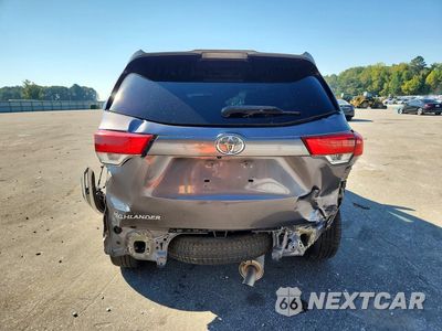 Zdjęcie 6 z 13 samochodu: 2018 TOYOTA HIGHLANDER LE VIN:5TDZZRFH9JS251032 - miniatura