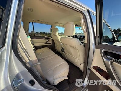Zdjęcie 6 z 10 samochodu: 2011 LEXUS GX 460 VIN:JTJBM7FX5B5018524 - miniatura