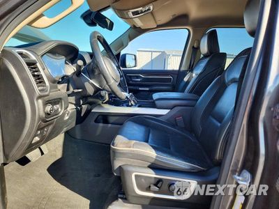 Zdjęcie 7 z 13 samochodu: 2020 RAM 1500 LARAMIE VIN:1C6RRERT6LN134064 - miniatura