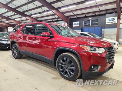 Czwarte zdjęcie samochodu z boku: 2018 CHEVROLET TRAVERSE RS VIN:1GNERJKX4JJ169789 - miniatura