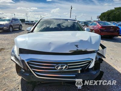 Piąte zdjęcie samochodu w środku: 2017 HYUNDAI SONATA SE VIN:5NPE24AF2HH453707 - miniatura