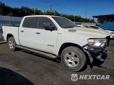 Czwarte zdjęcie samochodu z boku: 2020 RAM 1500 BIG HORN/LONE STAR VIN:1C6SRFFT9LN295603 - miniatura