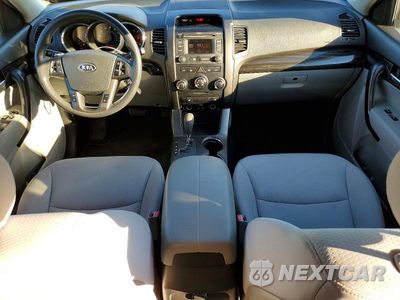 Zdjęcie 8 z 13 samochodu: 2013 KIA SORENTO LX VIN:5XYKT3A66DG355193 - miniatura