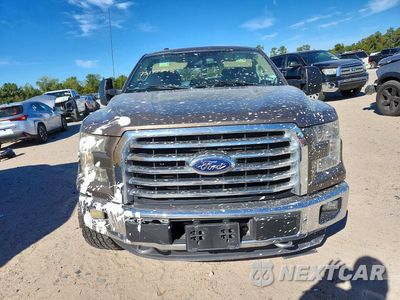 Piąte zdjęcie samochodu w środku: 2016 FORD F150 SUPERCREW VIN:1FTEW1EP1GKE43322 - miniatura