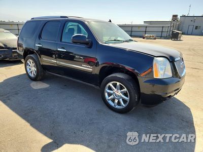 Czwarte zdjęcie samochodu z boku: 2012 GMC YUKON DENALI VIN:1GKS2EEF1CR309705 - miniatura