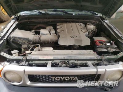 Zdjęcie 12 z 13 samochodu: 2010 TOYOTA FJ CRUISER VIN:JTEBU4BF5AK078698 - miniatura