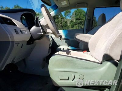 Zdjęcie 7 z 13 samochodu: 2014 TOYOTA SIENNA LE VIN:5TDKK3DC8ES523103 - miniatura