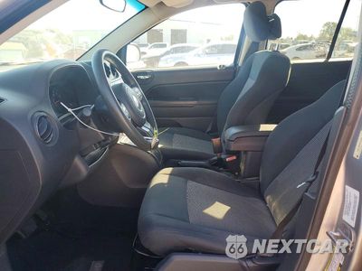 Zdjęcie 7 z 13 samochodu: 2012 JEEP COMPASS SPORT VIN:1C4NJCBA0CD520626 - miniatura