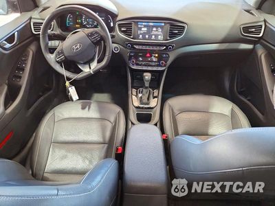 Zdjęcie 8 z 12 samochodu: 2017 HYUNDAI IONIQ LIMITED VIN:KMHC85LC4HU039831 - miniatura