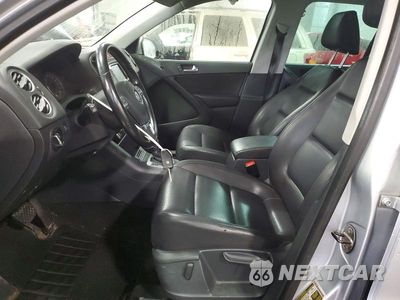 Zdjęcie 7 z 12 samochodu: 2011 VOLKSWAGEN TIGUAN S VIN:WVGBV7AX1BW531895 - miniatura