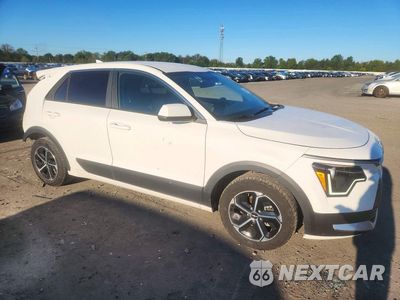Czwarte zdjęcie samochodu z boku: 2026 KIA NIRO LX VIN:KNDCP3LE4T5320463 - miniatura