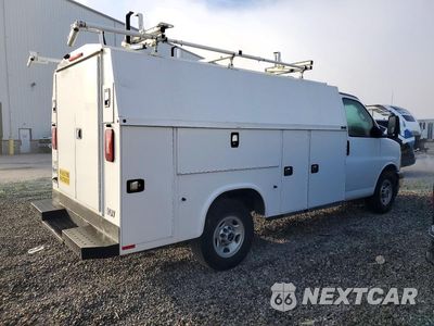 Trzecie zdjęcie samochodu z tyłu: 2018 GMC SAVANA CUTAWAY G3500 VIN:1GD07RFG8J1191047 - miniatura