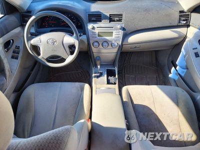 Zdjęcie 8 z 12 samochodu: 2010 TOYOTA CAMRY LE VIN:4T4BF3EK5AR028648 - miniatura