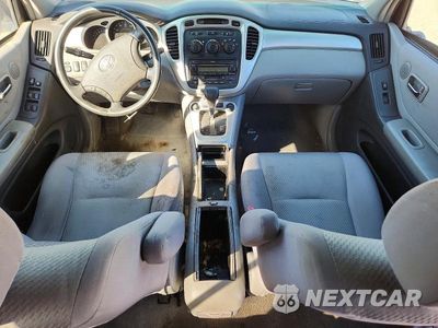 Zdjęcie 8 z 13 samochodu: 2006 TOYOTA HIGHLANDER SPORT VIN:JTEEP21A160166505 - miniatura