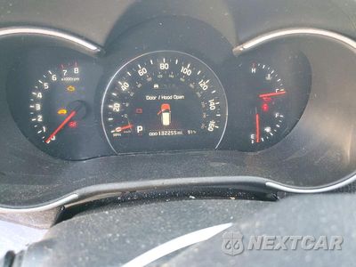 Zdjęcie 9 z 12 samochodu: 2014 KIA SORENTO SX VIN:5XYKWDA7XEG466482 - miniatura
