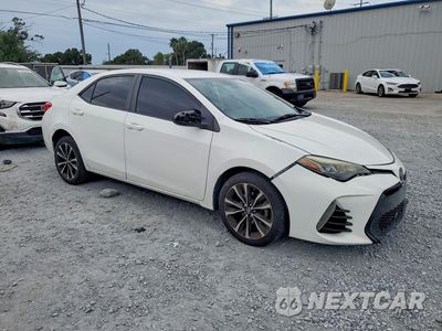 Czwarte zdjęcie samochodu z boku: 2017 TOYOTA COROLLA SE VIN:5YFBURHE7HP698805 - miniatura