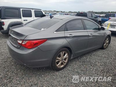 Trzecie zdjęcie samochodu z tyłu: 2013 HYUNDAI SONATA LIMITED VIN:5NPEC4AC8DH524230 - miniatura