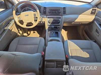Zdjęcie 8 z 13 samochodu: 2006 JEEP GRAND CHEROKEE LAREDO VIN:1J4GR48K16C316011 - miniatura