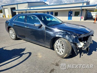 Czwarte zdjęcie samochodu z boku: 2015 CHRYSLER 300 C VIN:2C3CCAKG6FH887522 - miniatura