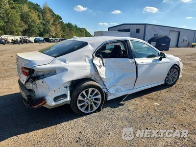 Trzecie zdjęcie samochodu z tyłu: 2024 TOYOTA CAMRY LE VIN:4T1C11AKXRU840949 - miniatura