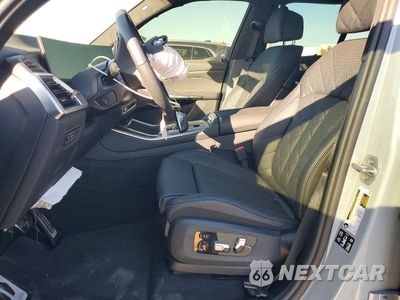 Zdjęcie 7 z 13 samochodu: 2026 BMW X5 M60I VIN:5UX33EU07T9300239 - miniatura