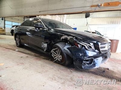 Czwarte zdjęcie samochodu z boku: 2018 MERCEDES-BENZ E 300 4MATIC VIN:WDDZF4KB0JA466976 - miniatura
