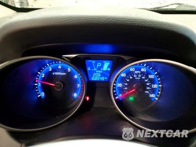 Zdjęcie 9 z 13 samochodu: 2015 HYUNDAI TUCSON GLS VIN:KM8JT3AF4FU044614 - miniatura