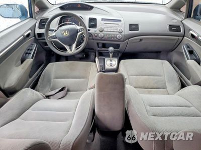 Zdjęcie 8 z 13 samochodu: 2010 HONDA CIVIC VIN:19XFA1F89AE049393 - miniatura