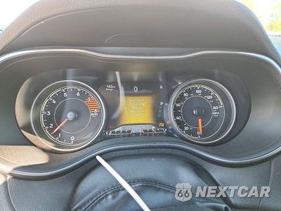 Zdjęcie 9 z 13 samochodu: 2019 JEEP CHEROKEE LIMITED VIN:1C4PJMDX2KD488888 - miniatura