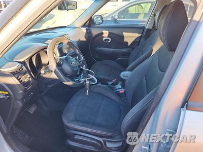 Zdjęcie 7 z 12 samochodu: 2016 KIA SOUL BASE VIN:KNDJN2A21G7843031 - miniatura