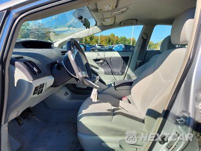 Zdjęcie 7 z 12 samochodu: 2011 TOYOTA PRIUS TWO VIN:JTDKN3DU8B5332136 - miniatura