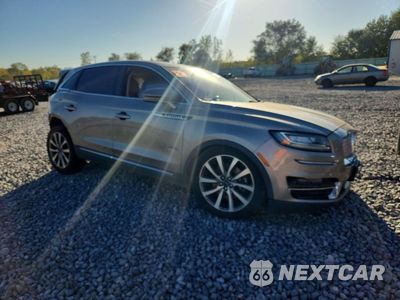 Czwarte zdjęcie samochodu z boku: 2019 LINCOLN NAUTILUS SELECT VIN:2LMPJ8KP2KBL10351 - miniatura